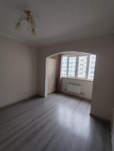 12 микрорайон: 2 комнаты, 67 м², 106 серия улучшенная, 5 этаж — 5