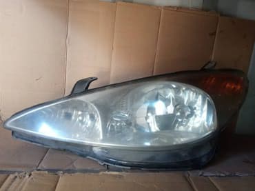 Передняя правая фара Toyota Б/у, Оригинал at lalafo.kg Передняя правая фара Toyota Б/у, Оригинал