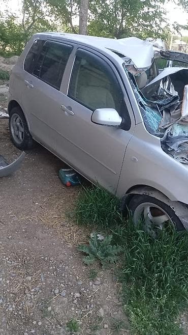Mazda Demio (хэтчбек) на разбор Предлагаются запчасти с автомобиля