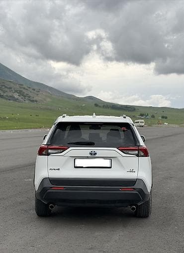 авто бесплатно: Toyota RAV4: 2020 г., 2.5 л, Автомат, Гибрид, Кроссовер — 3