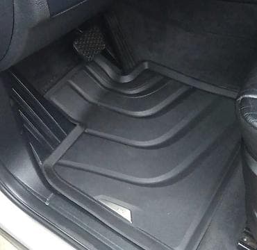 Родные Полики Для салона BMW, цвет - Черный, Б/у, Самовывоз at lalafo.kg Родные Полики Для салона BMW, цвет - Черный, Б/у, Самовывоз