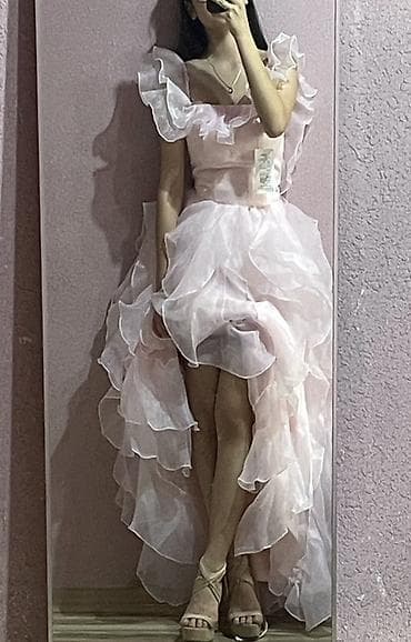 Кече көйнөгү, Барпайган кооз, Узун модель, Жеңдери жок, Шлейф, M