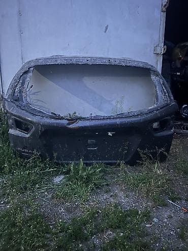 Крышка багажника Subaru — 2