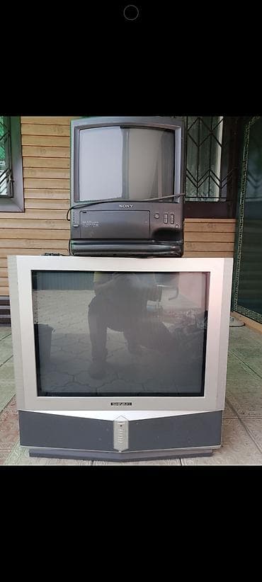 телевизор sony kv 21ct1k: Два ЭЛТ-телевизора. 1) Sony Trinitron с встроенным видеомагнитофоном — 1