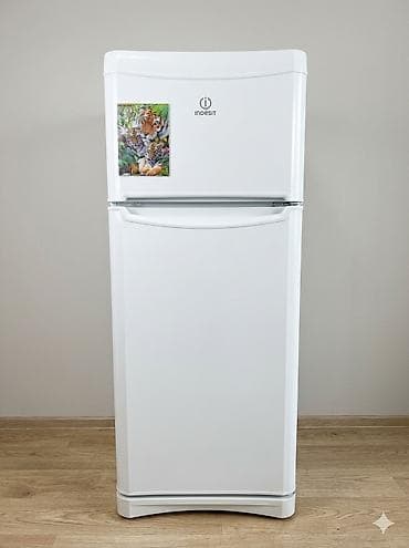 Техника и электроника: Холодильник Indesit, двухкамерный, классический белый цвет — 1