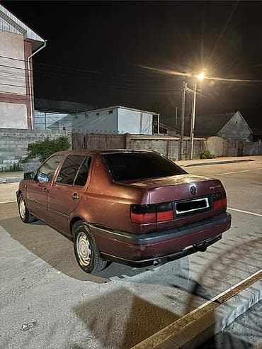фолсфаген жета: Volkswagen Vento: 1993 г., 1.8 л, Бензин, Седан — 4