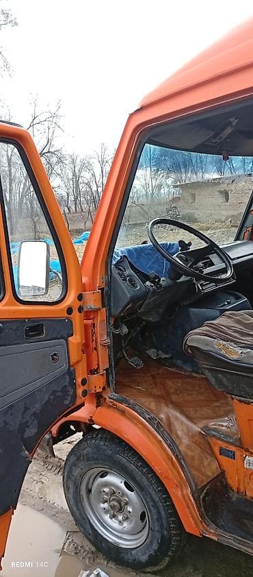 210 кузов дизель: Mercedes-Benz : 1992 г., 2.9 л, Ручные, Дизель, Бус — 9