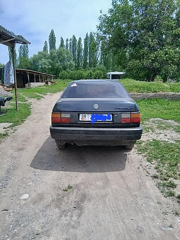рага на авто: Volkswagen Passat: 1992 г., 1.8 л, Кол менен иштөөчү, Бензин, Седан — 2