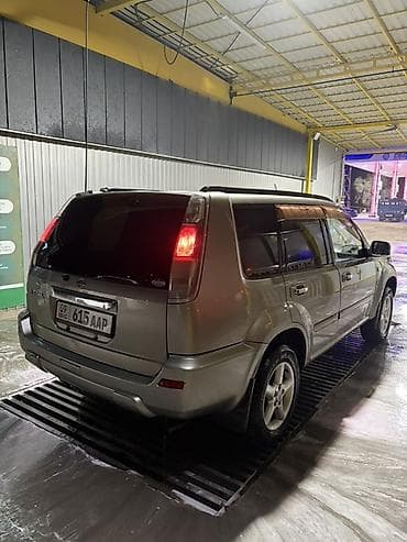 чехлы бу: Nissan X-Trail: 2003 г., 2 л, Автомат, Бензин, Кроссовер — 5