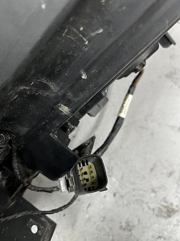 батареи электрические: Передняя левая фара Chevrolet 2020 г., Б/у, Оригинал, Китай — 2