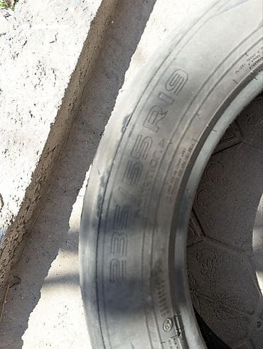 srv 3: Шины 235 / 55 / R 19, Зима, Комплект, Внедорожные (АТ/МТ), Bridgestone — 1