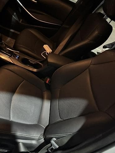 corolla s: Toyota Corolla: 2019 г., 1.8 л, Вариатор, Гибрид, Седан — 7