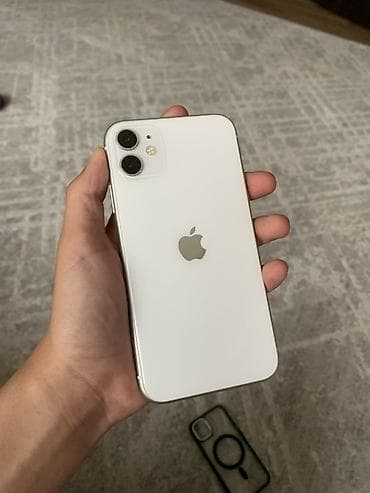 IPhone 11, Б/у, 128 ГБ, Белый, Чехол, 66 %