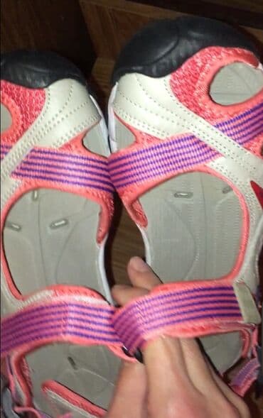 Киреге берилүүчү кийимдер: В связи с отъездом продаётся новая и почти новая (в отличном — 6