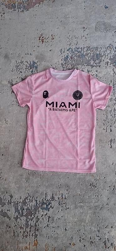 Эркектер кийими: Розовая футбольная футболка Inter Miami x A Bathing Ape (BAPE) - — 1