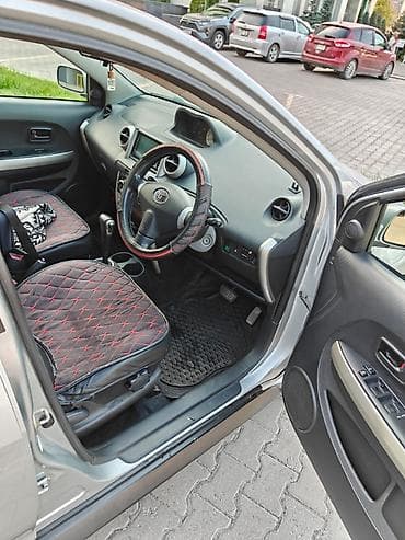 byd e1: Toyota Ist: 2003 г., 1.3 л, Автомат, Бензин, Хэтчбэк — 8