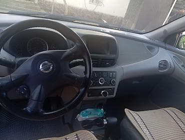 Nissan Almera Tino: 2003 г., 1.8 л, Автомат, Бензин, Хэтчбэк