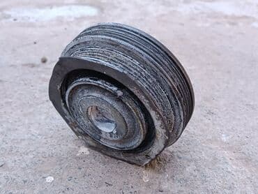 Ковролин: Коленвал Mazda 1993 г., Колдонулган — 1