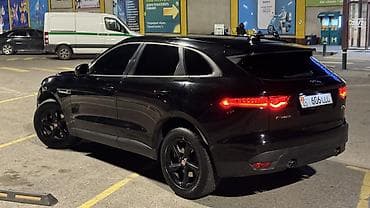jaguar xe: Jaguar F-Pace: 2017 г., 2 л, Автомат, Бензин, Кроссовер — 3
