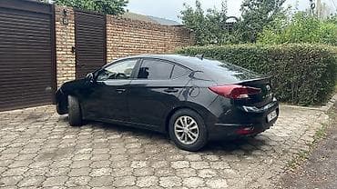 geely galaxy e5: Hyundai Avante: 2019 г., Автомат, Газ, Седан — 2