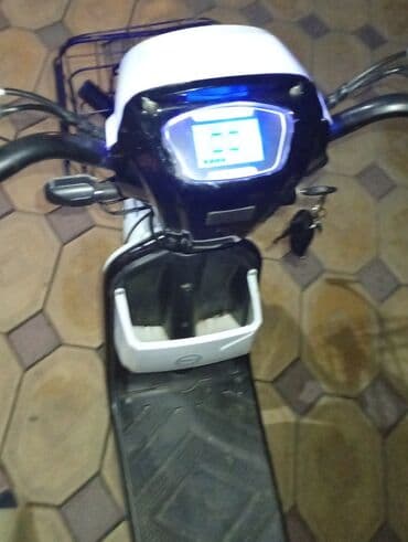 аккумуляторный инструмент варкрафт: Электроскутер Panda (белый/черный) - Электрический городской скутер с — 4