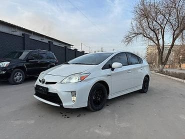 двигатель поло: Toyota Prius: 2014 г., 1.8 л, Вариатор, Гибрид, Хэтчбэк — 1