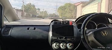forester 2003: Honda Fit: 2003 г., 1.3 л, Вариатор, Хэтчбэк — 5