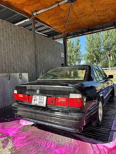 BMW 5 series: 1992 г., 2.5 л, Кол менен иштөөчү, Бензин, Седан — 3