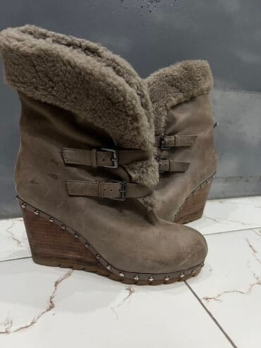 сапоги из натурального меха и кожи: Продаю зимние евро мех сапоги натуральные 36 размер б/у. Состояние — 2