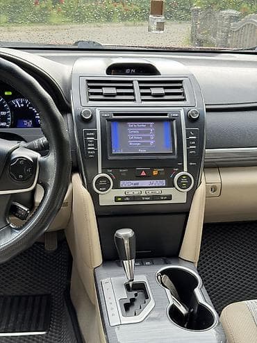 Продажа авто: Toyota Camry: 2013 г., 2.5 л, Вариатор, Гибрид, Седан — 10