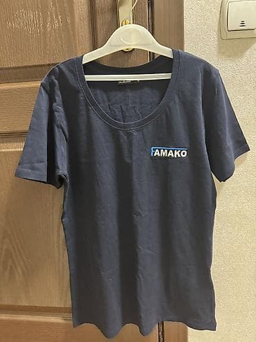 стильные майки мужские: Футболка темно‑синего цвета с коротким рукавом и круглым вырезом — 6