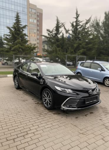 купить передний бампер на ауди 80 б4: Toyota Camry: 2023 г., 2.5 л, Вариатор, Гибрид, Седан — 1