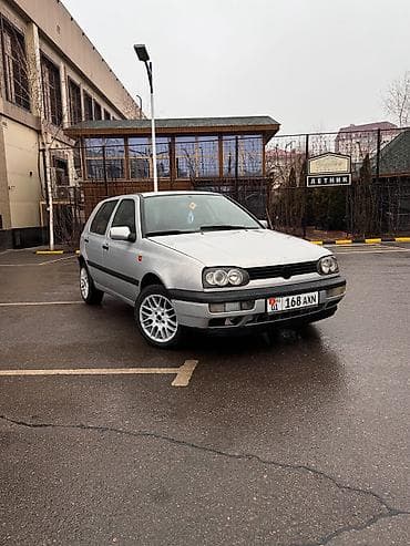 passat b7: Volkswagen Golf: 1993 г., 1.8 л, Механика, Бензин, Хэтчбэк — 1