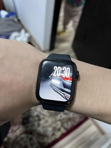 ми наушники: Умные часы с прямоугольным дисплеем и сенсорным управлением. Apple — 1