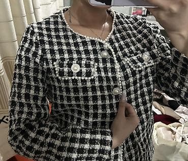 шанел: Твидовый жакет в черно‑белую «гусиная лапка». - Прямой силуэт, длина — 2