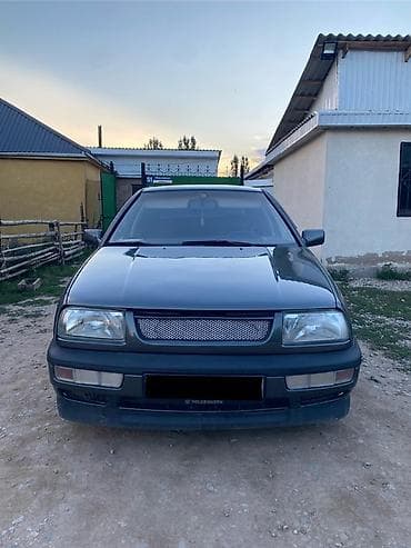 симерка 07: Volkswagen Vento: 1993 г., 1.8 л, Механика, Бензин, Седан — 1
