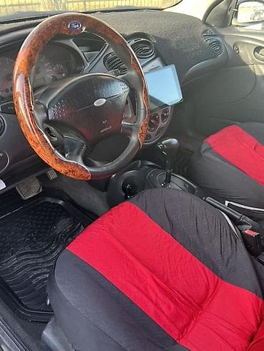 Ford Focus: 2001 г., 1.6 л, Автомат, Хэтчбэк