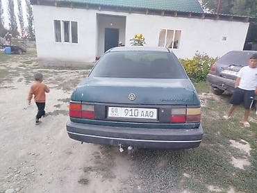 1: Volkswagen Passat: 1990 г., 1.8 л, Механика, Седан — 3