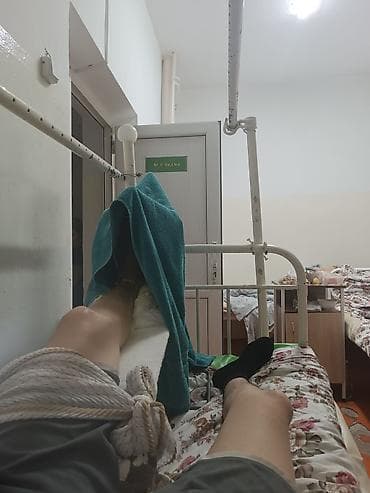 89: Продам спортивный мотоцикл в ярком красном цвете с полным обвесом — 2
