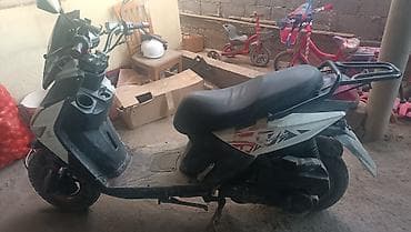 мотоцикл скутер: Скутер 50–125 см³ (визуально класс китайских городских скутеров с — 3