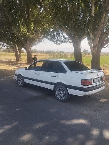 range over: Volkswagen Passat: 1991 г., 1.8 л, Механика, Бензин, Седан — 7