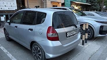 Honda Fit: 2003 г., 1.3 л, Автомат, Бензин, Хэтчбэк