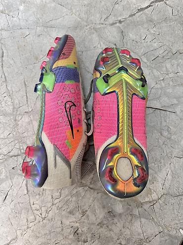 бутсы nike: Размер 39-40,состояние почти новое носил 2 раза,надо просто их помыть — 3