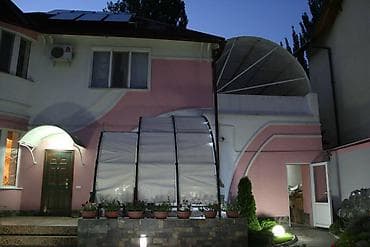 сдаю особняки: 240 м², 5 комнат, Бронированные двери, Евроремонт, Забор, огорожен — 9