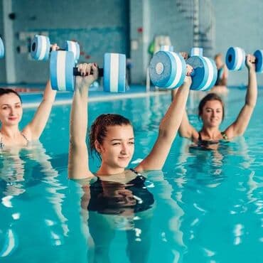 настольные теннисные ракетки: Аквафитнес — это занятия для тренировки всех групп мышц в воде. Он — 2