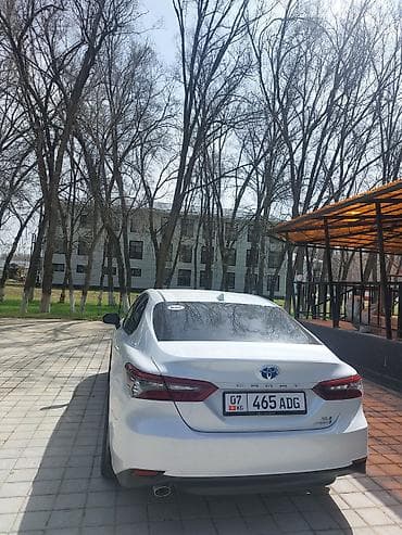 lexus e: Toyota Camry: 2021 г., 2.5 л, Автомат, Гибрид, Седан — 4