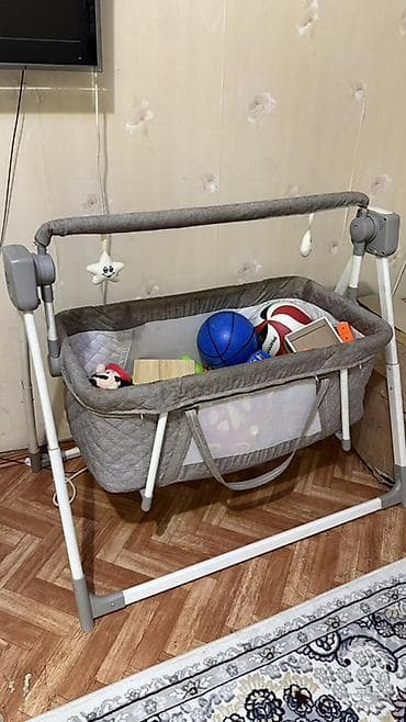 качалка кровать: Люлька, Б/у, Качалка, Металл, цвет - Серый, Платная доставка, Самовывоз — 1