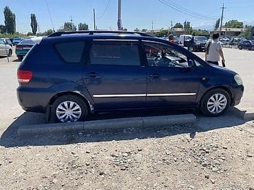 Унаа: Toyota Avensis Verso: 2004 г., 1.9 л, Кол менен иштөөчү, Дизель, Вэн/Минивэн — 4