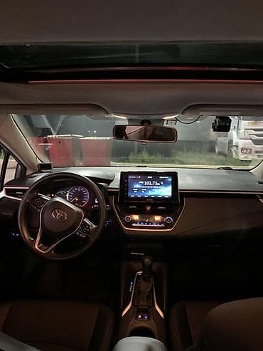 outback br: Toyota Corolla: 2020 г., 1.8 л, Вариатор, Гибрид, Седан — 8