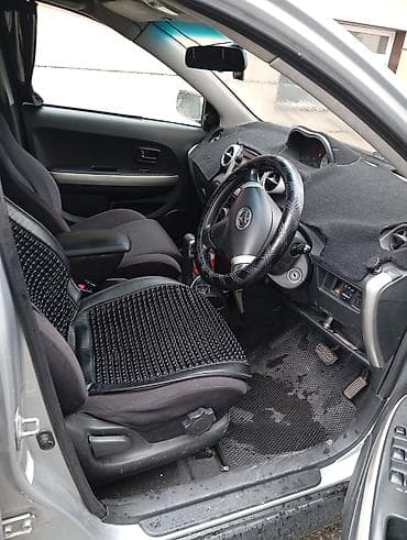 Унаа сатуу: Toyota Ist: 2002 г., 1.3 л, Автомат, Бензин, Хетчбек — 8